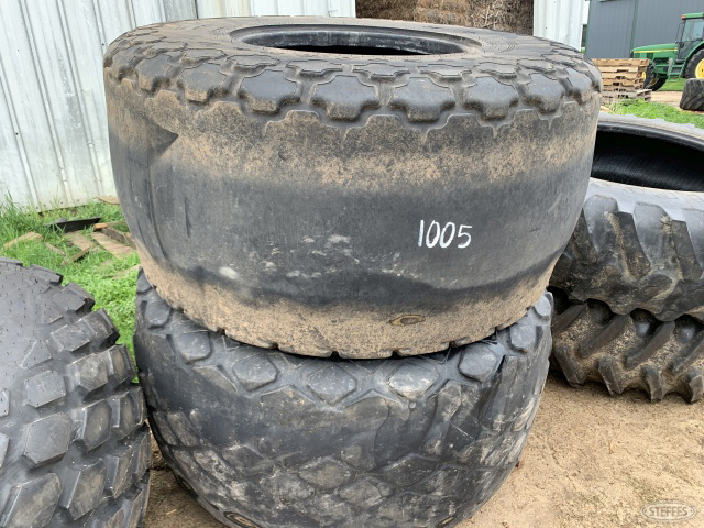 (2) 28L-26 tires